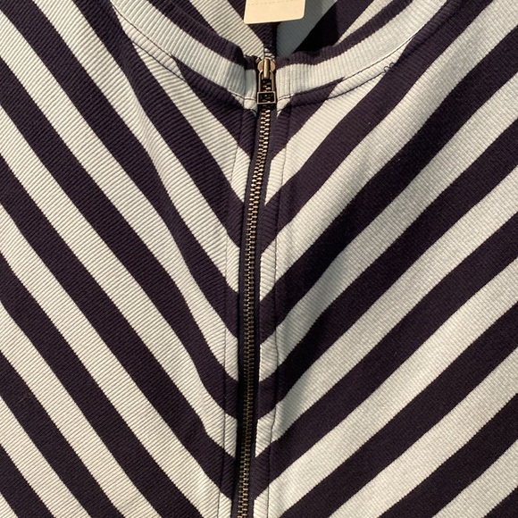 NWT Maeve Front Zip Scoop Neck Blue Striped Top. Size Small. - Picture 7 of 9